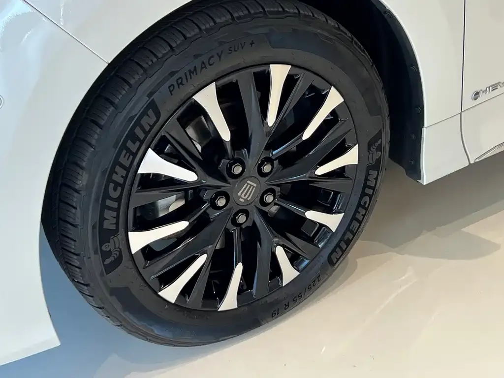 Toyota Vellfire — фото 5