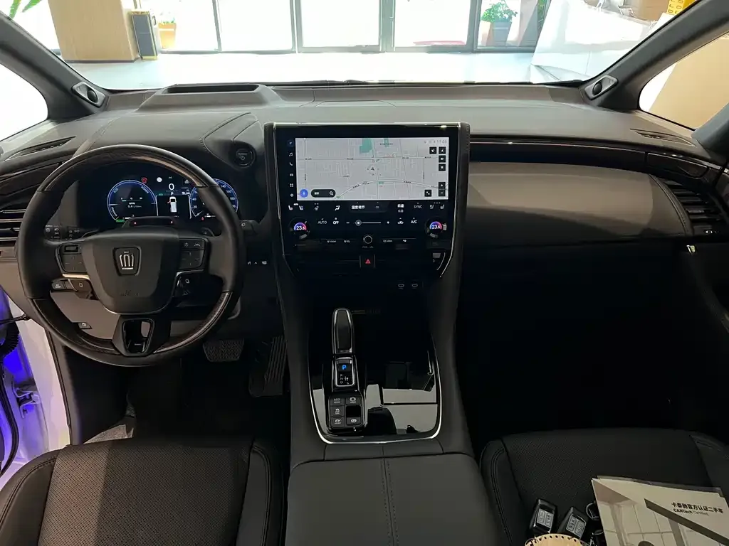 Toyota Vellfire — фото 6