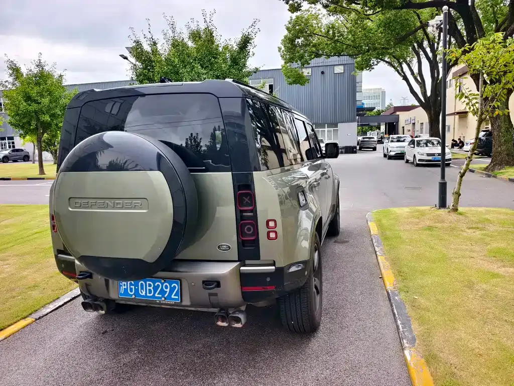 Land Rover Defender — фото 9