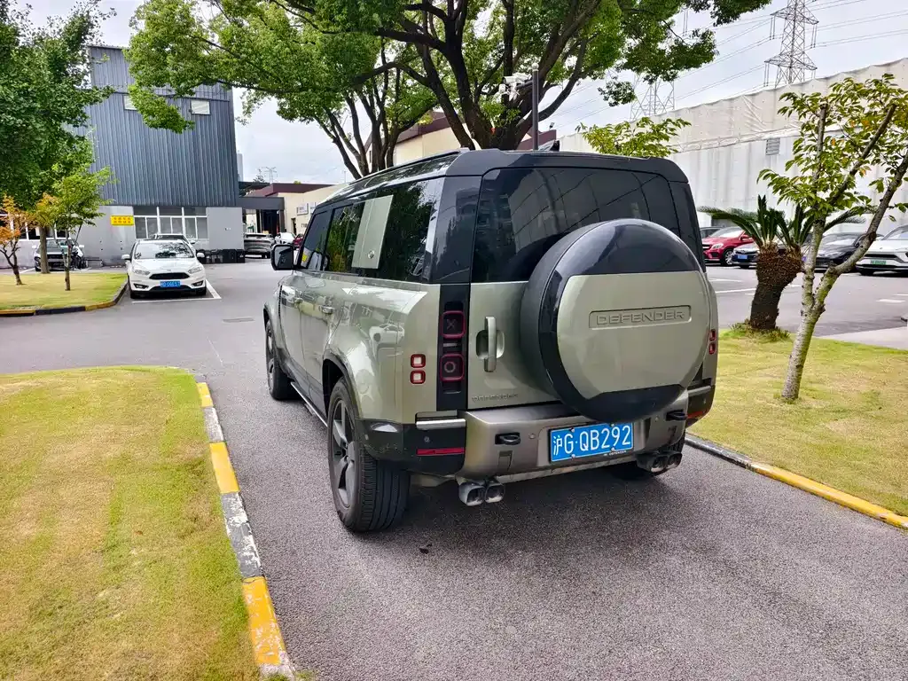 Land Rover Defender — фото 7