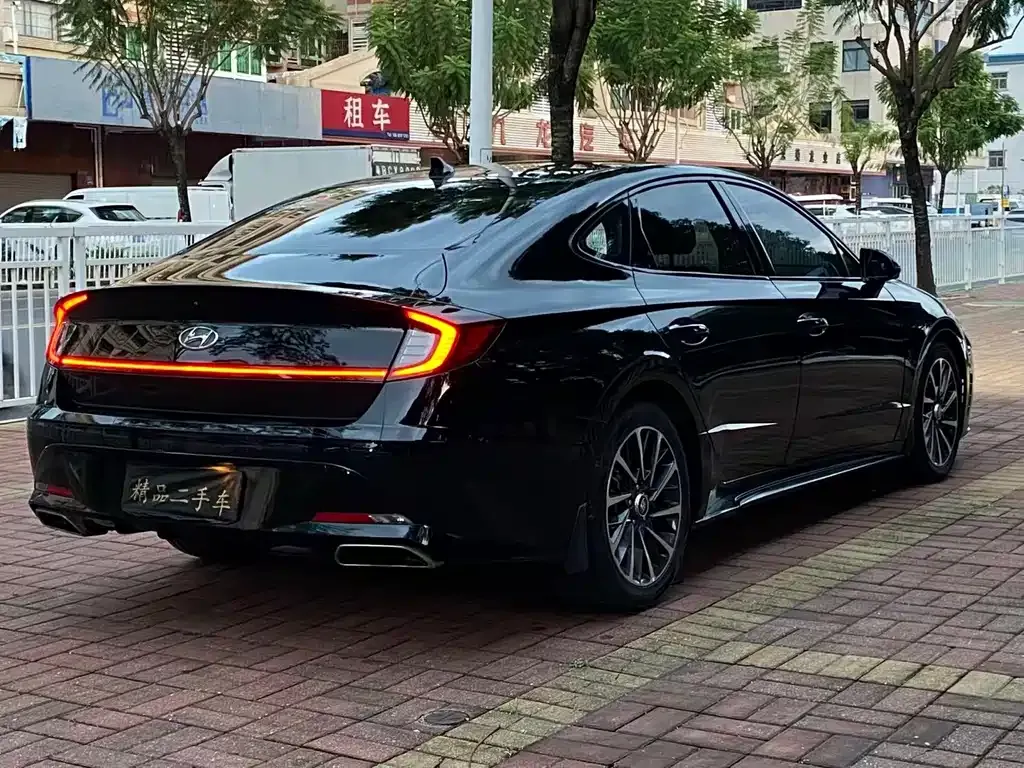 Hyundai Sonata — фото 10