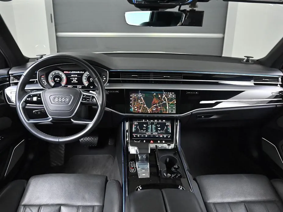 Audi A8 — фото 6