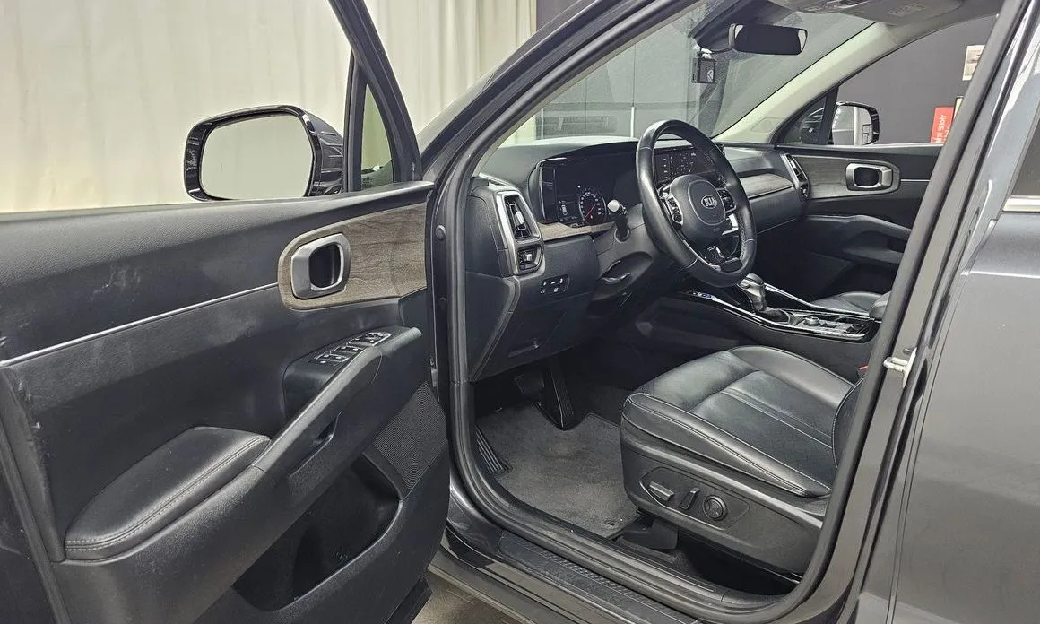 Kia Sorento — фото 9