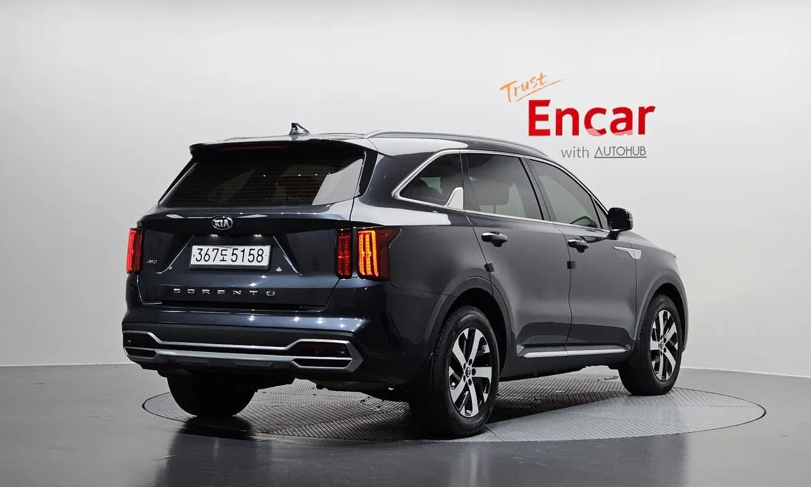 Kia Sorento — фото 10