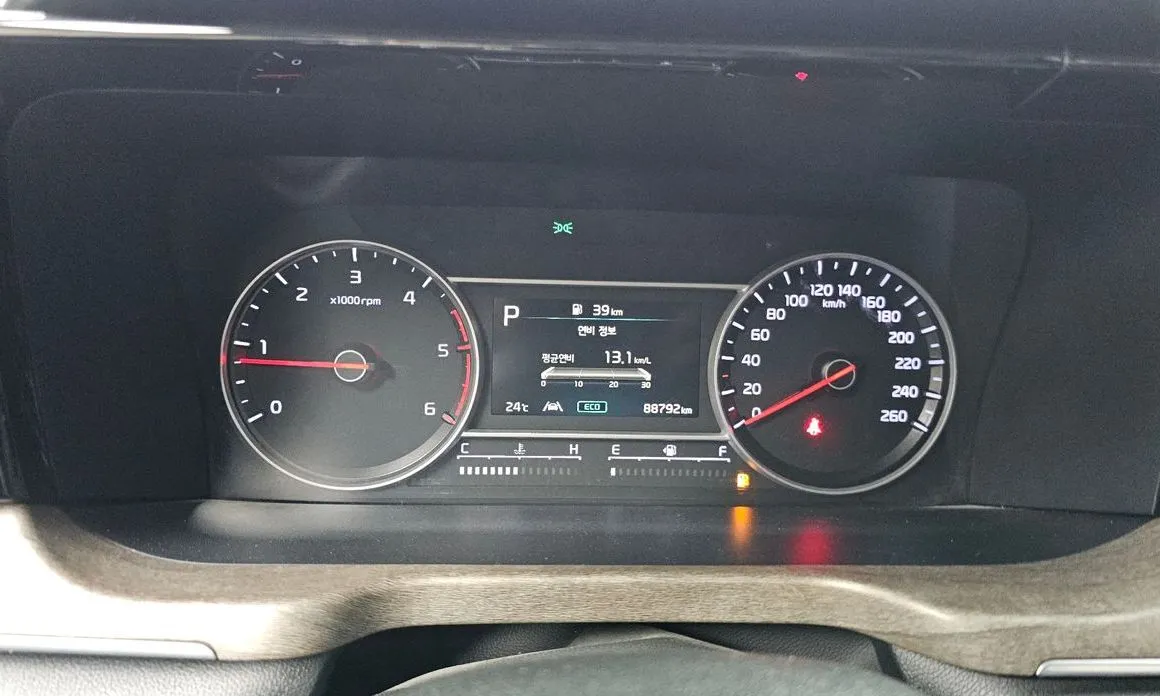 Kia Sorento — фото 8