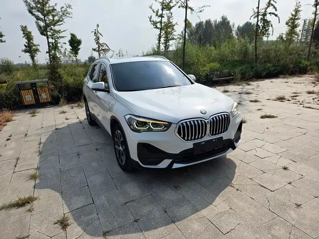BMW X1 — фото 5