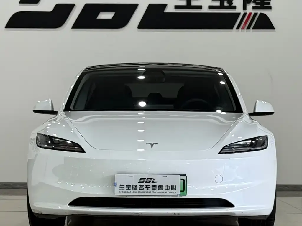 Tesla Model 3 — фото 5