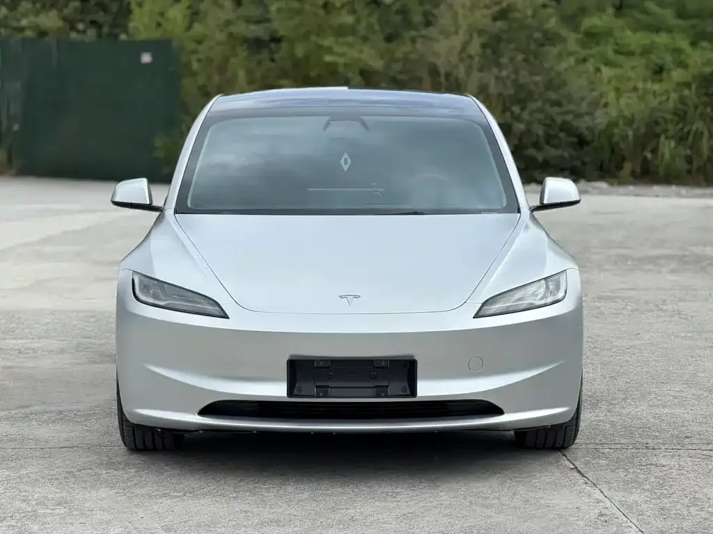 Tesla Model 3 — фото 5