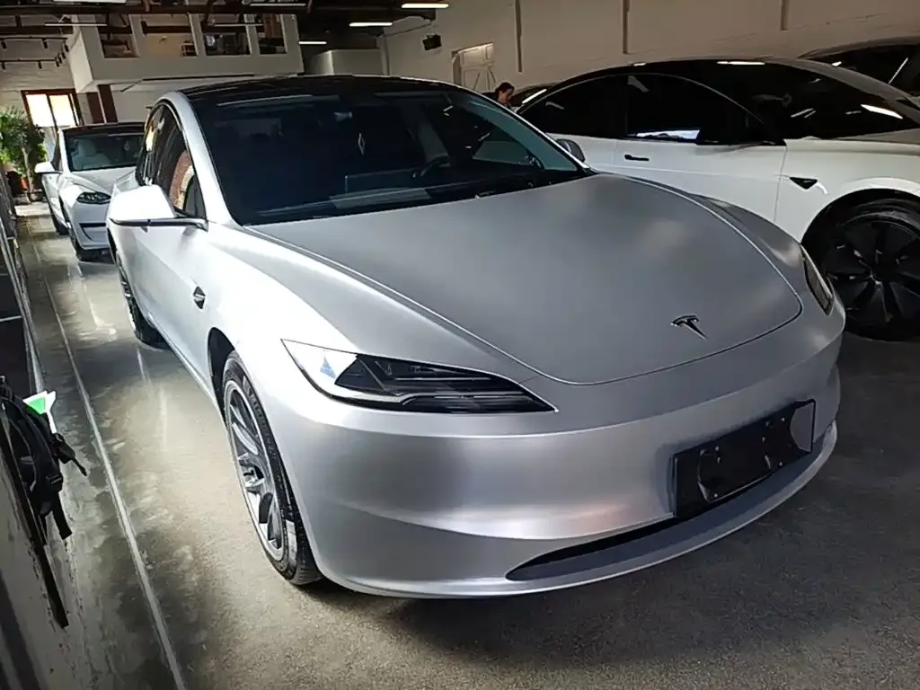Tesla Model 3 — фото 8