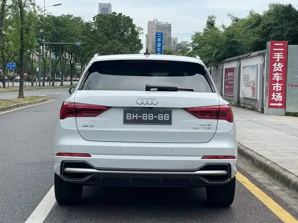 Audi Q3 — фото 10