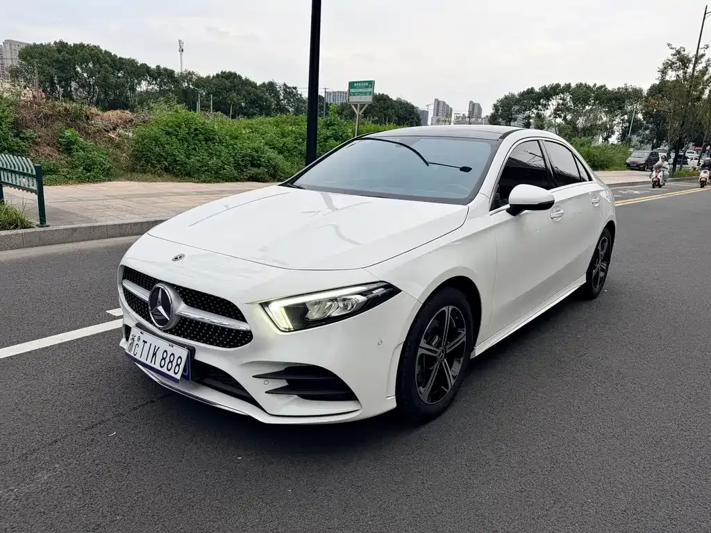 Mercedes-Benz A-Class — фото 1