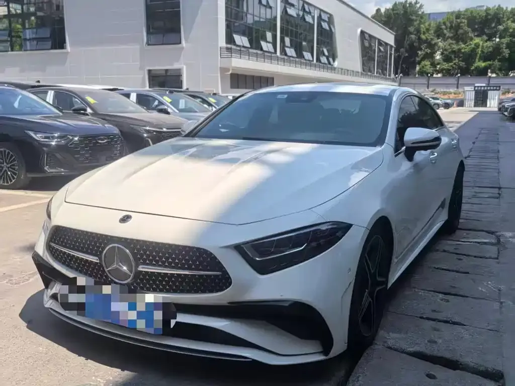 Mercedes-Benz CLS — фото 1