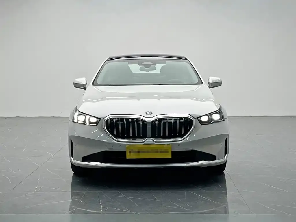 BMW 5 Series — фото 2