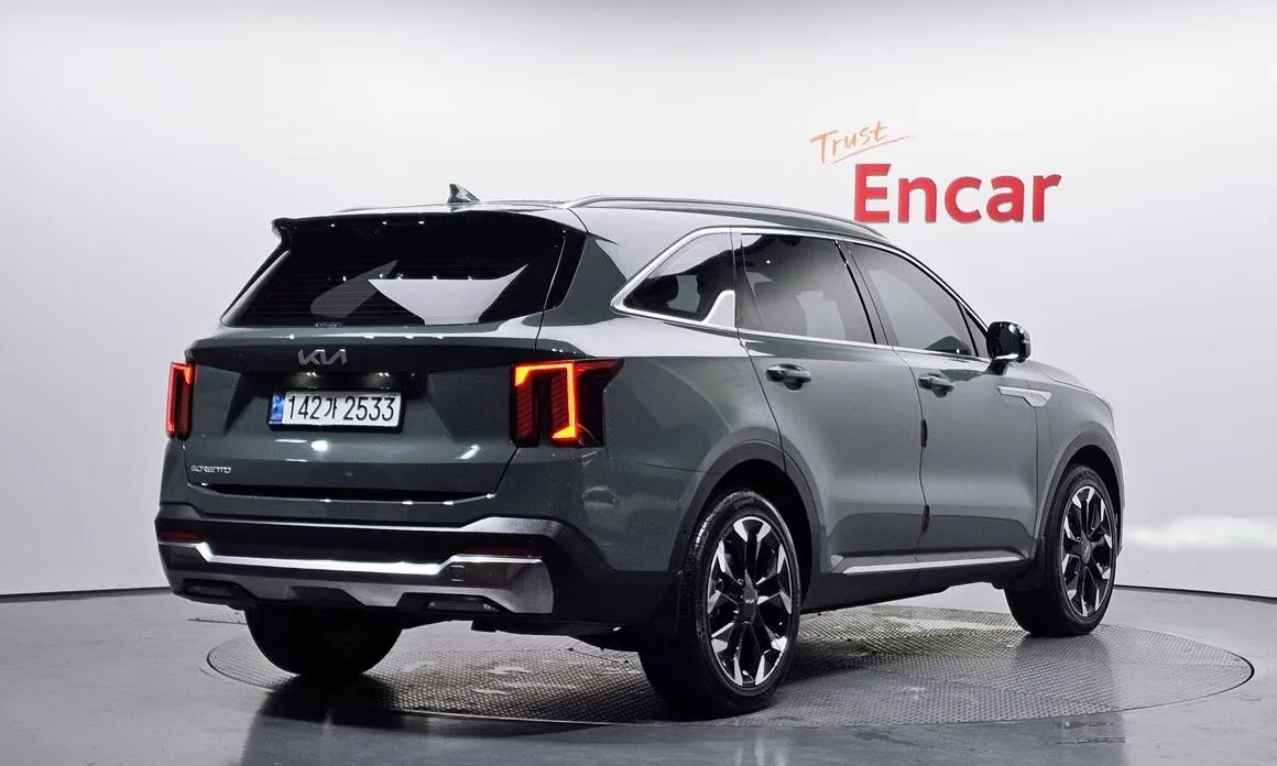 Kia Sorento — фото 5