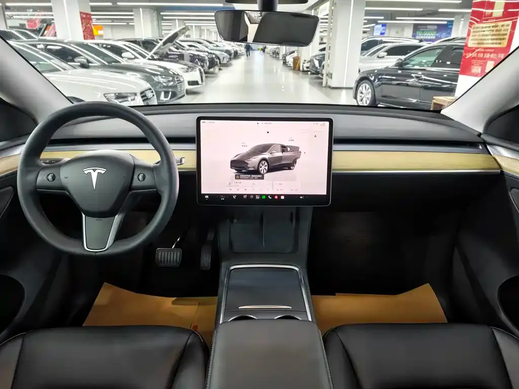Tesla Model Y — фото 4