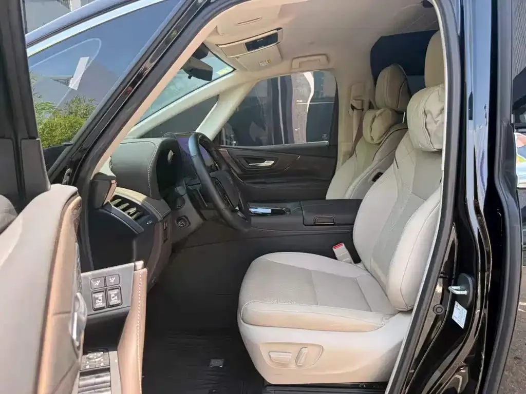 Toyota Alphard — фото 3