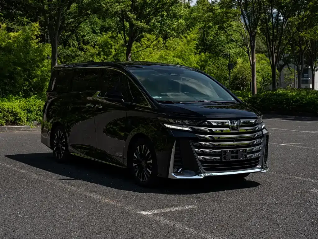 Toyota Vellfire — фото 8