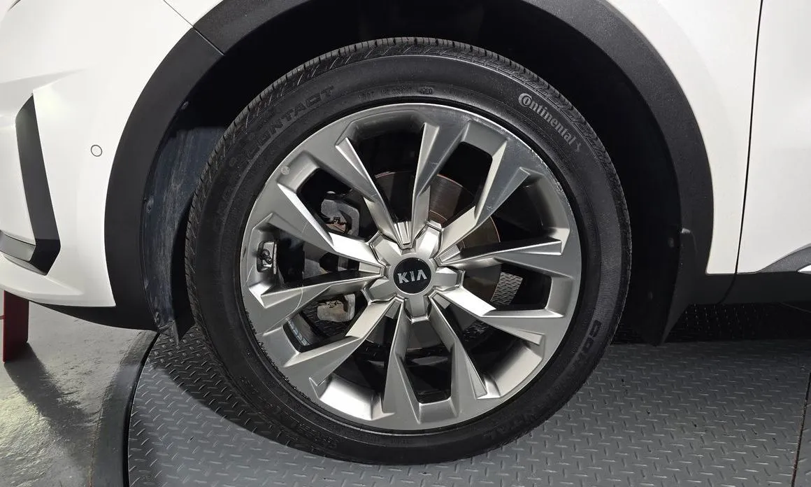 Kia Sorento — фото 3