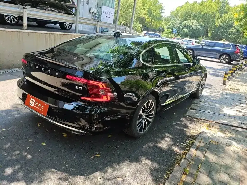 Volvo S90 — фото 8
