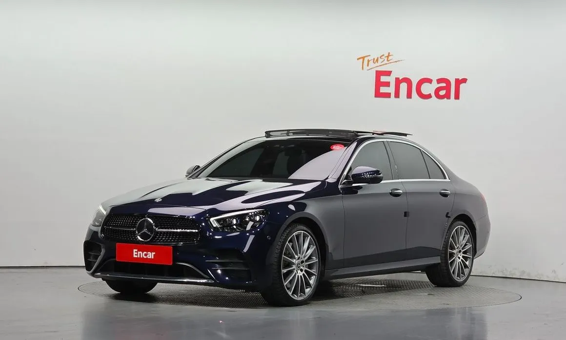 Mercedes-Benz E-Class — фото 1