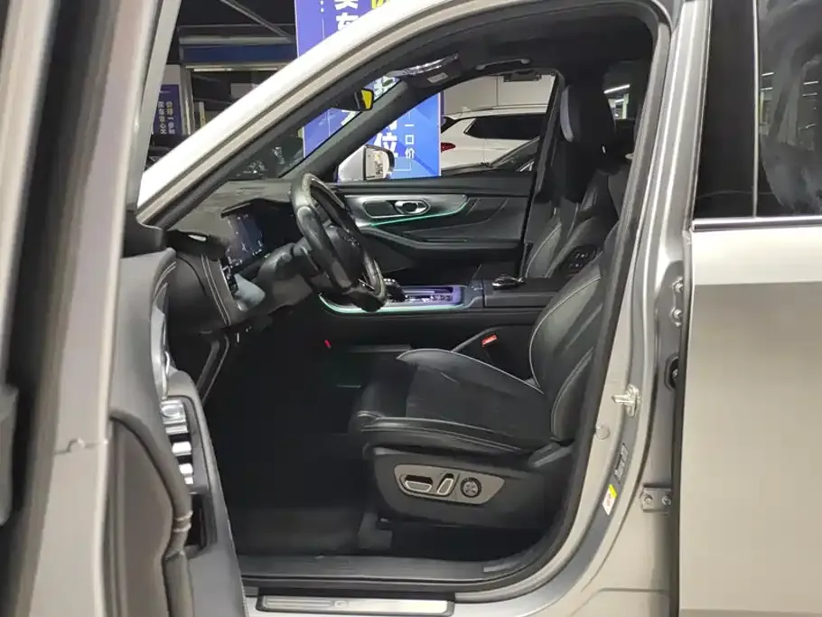 GAC Motor Trumpchi GS8 — фото 4