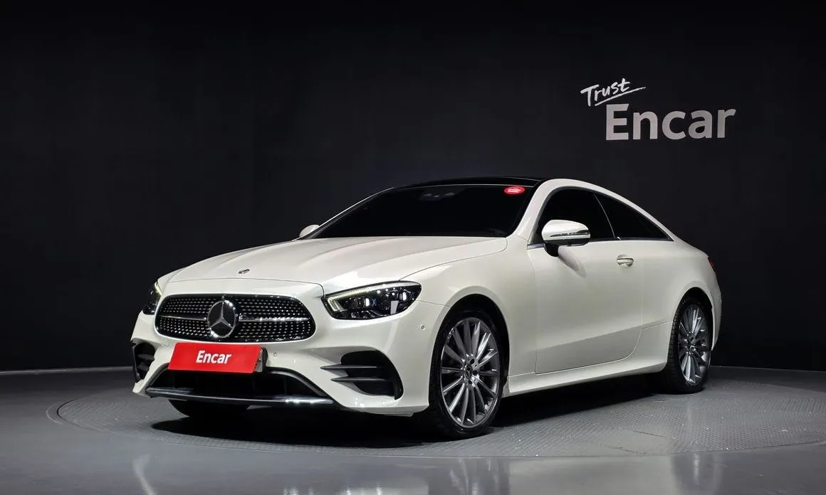 Mercedes-Benz E-Class — фото 1