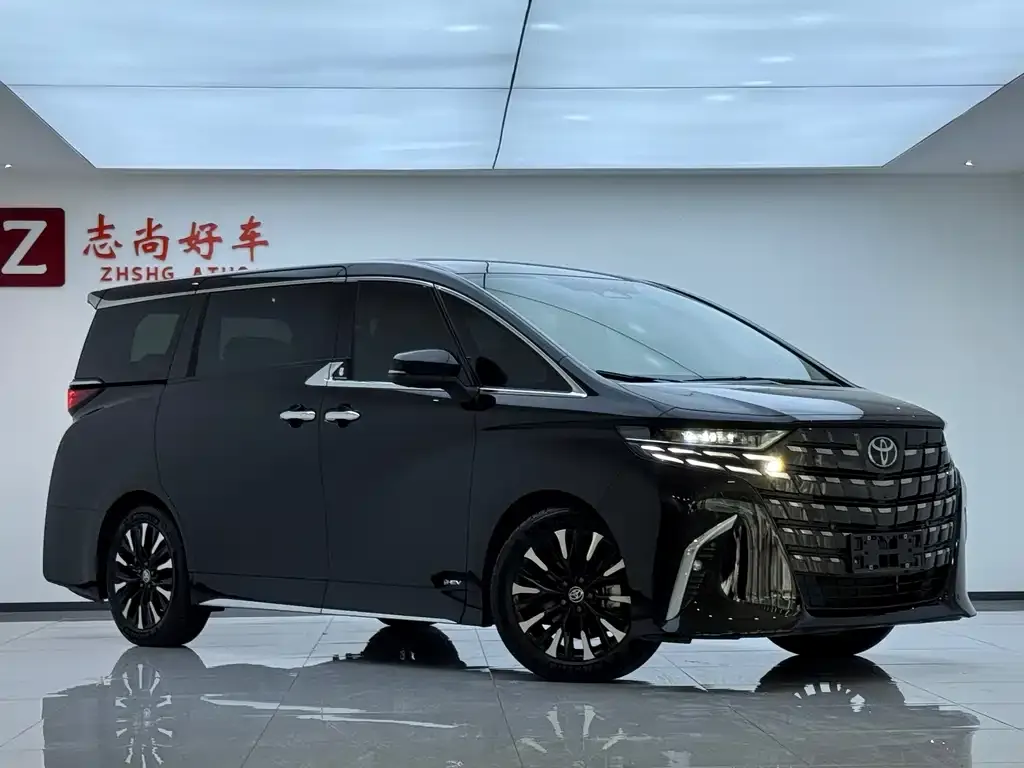 Toyota Alphard — фото 3