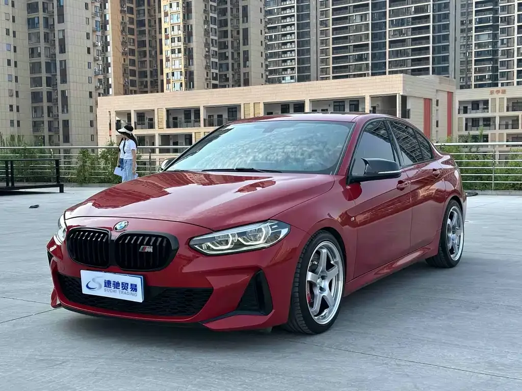 BMW 1 Series — фото 1