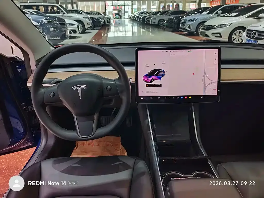 Tesla Model 3 — фото 3