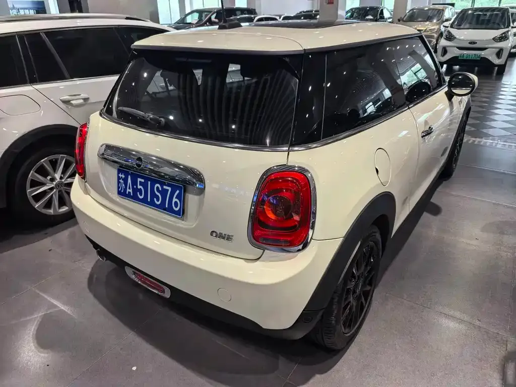 MINI Cooper (3-door) — фото 2