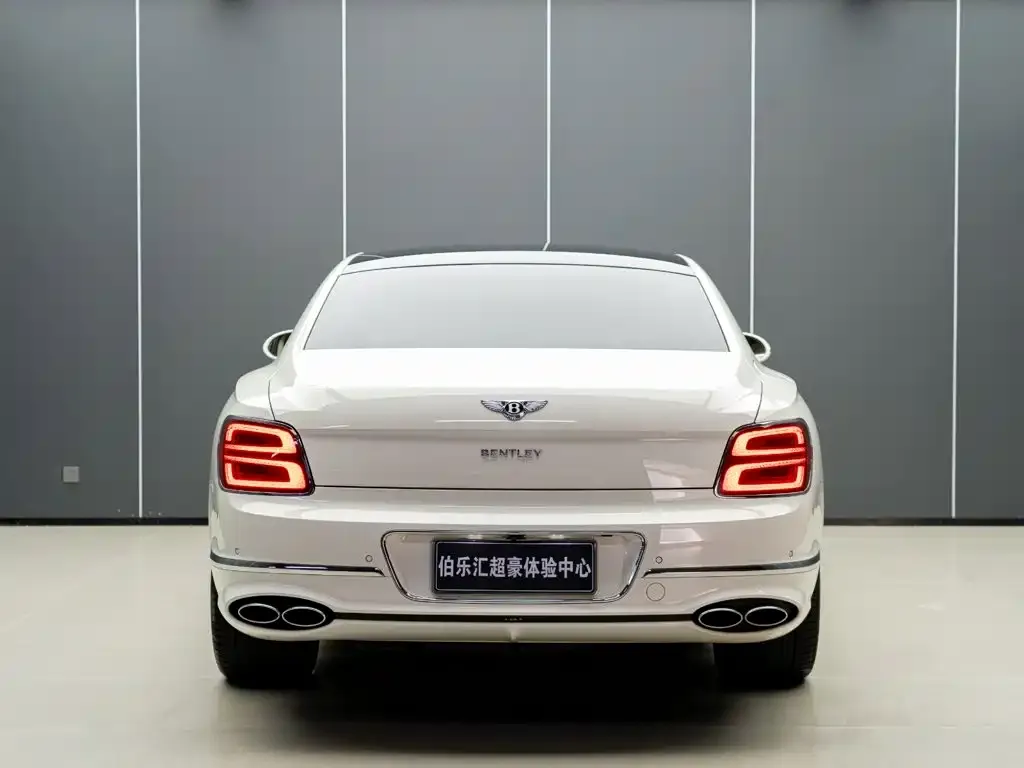 Bentley Flying Spur — фото 5