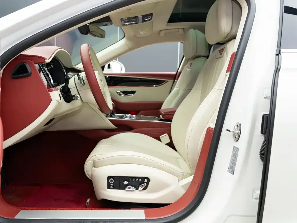 Bentley Flying Spur — фото 10