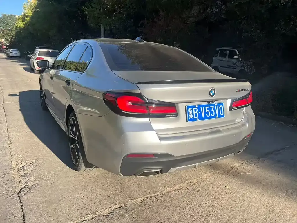 BMW 5 Series — фото 2