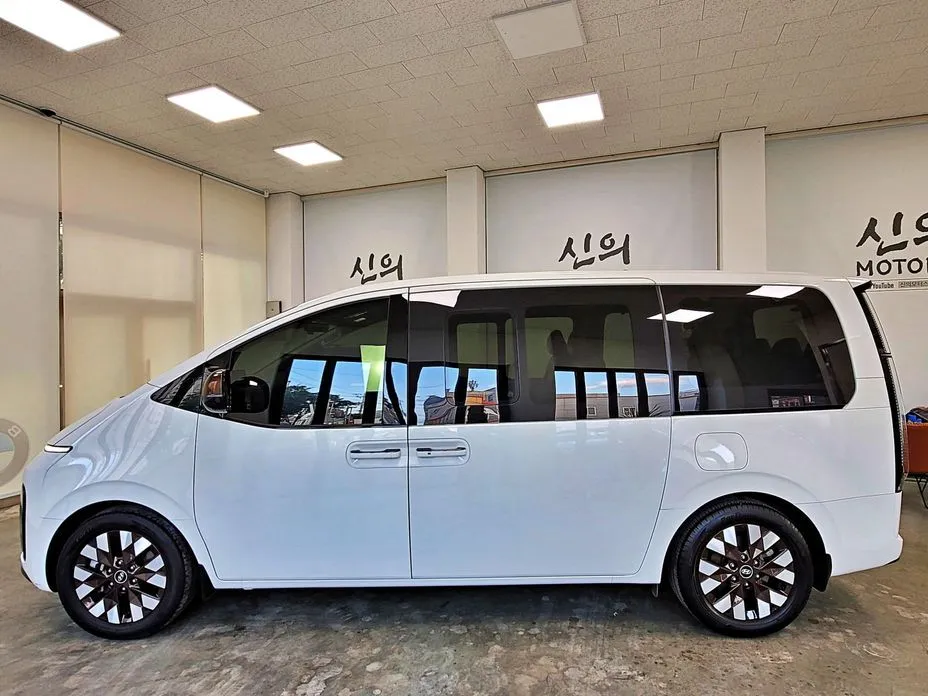 Hyundai Staria — фото 2