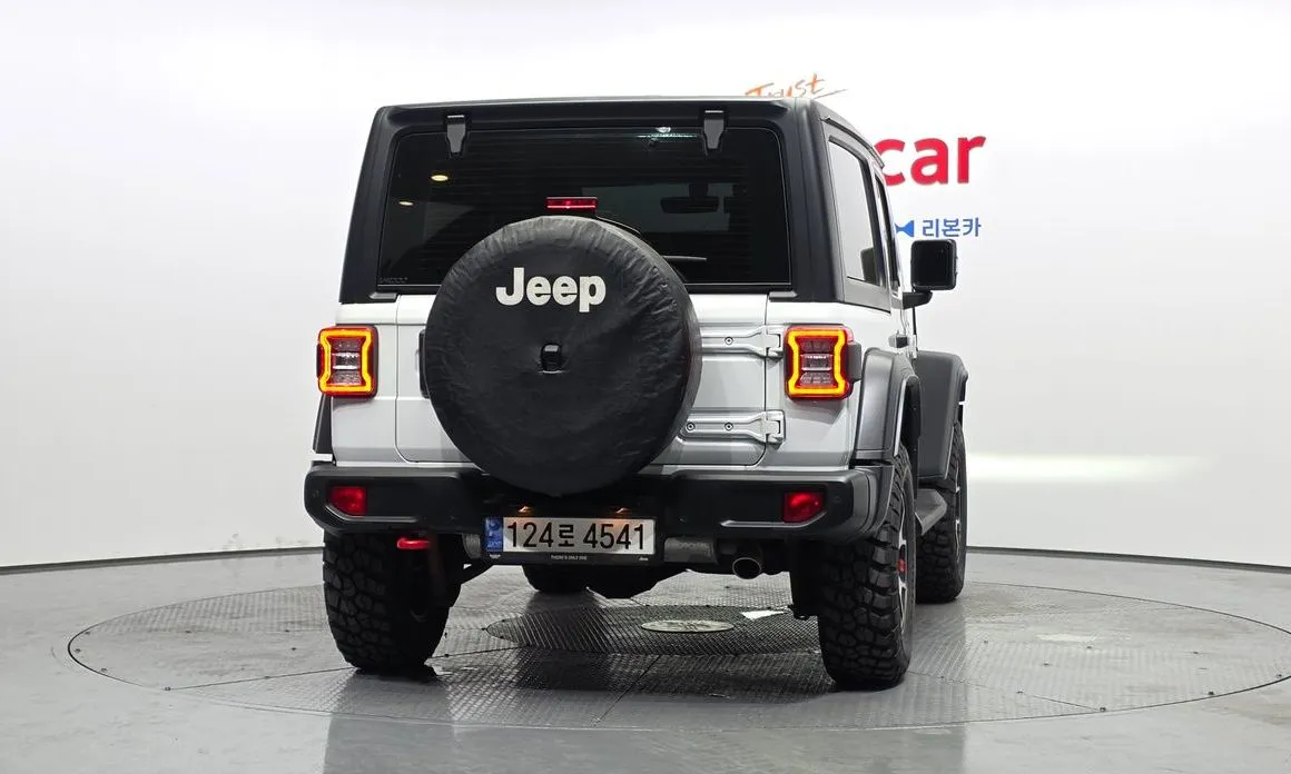 Jeep Wrangler — фото 4