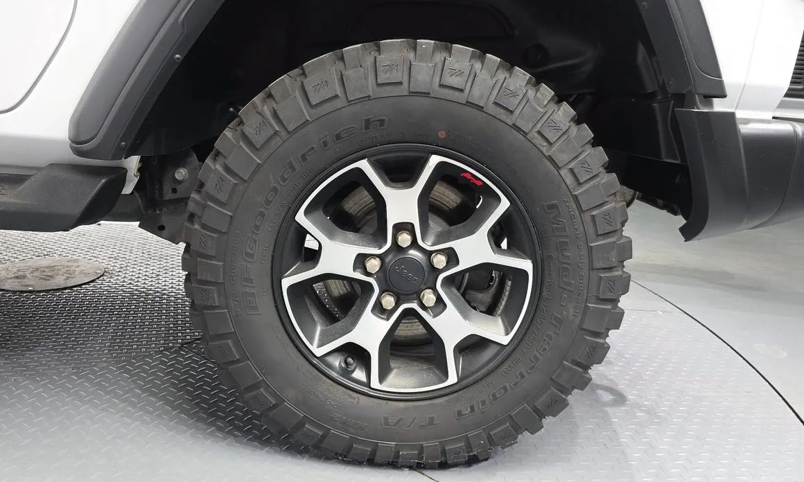 Jeep Wrangler — фото 7