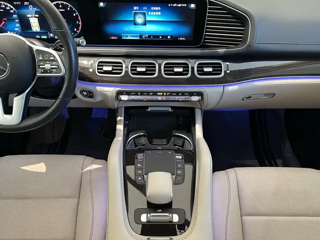 Mercedes-Benz GLS — фото 8