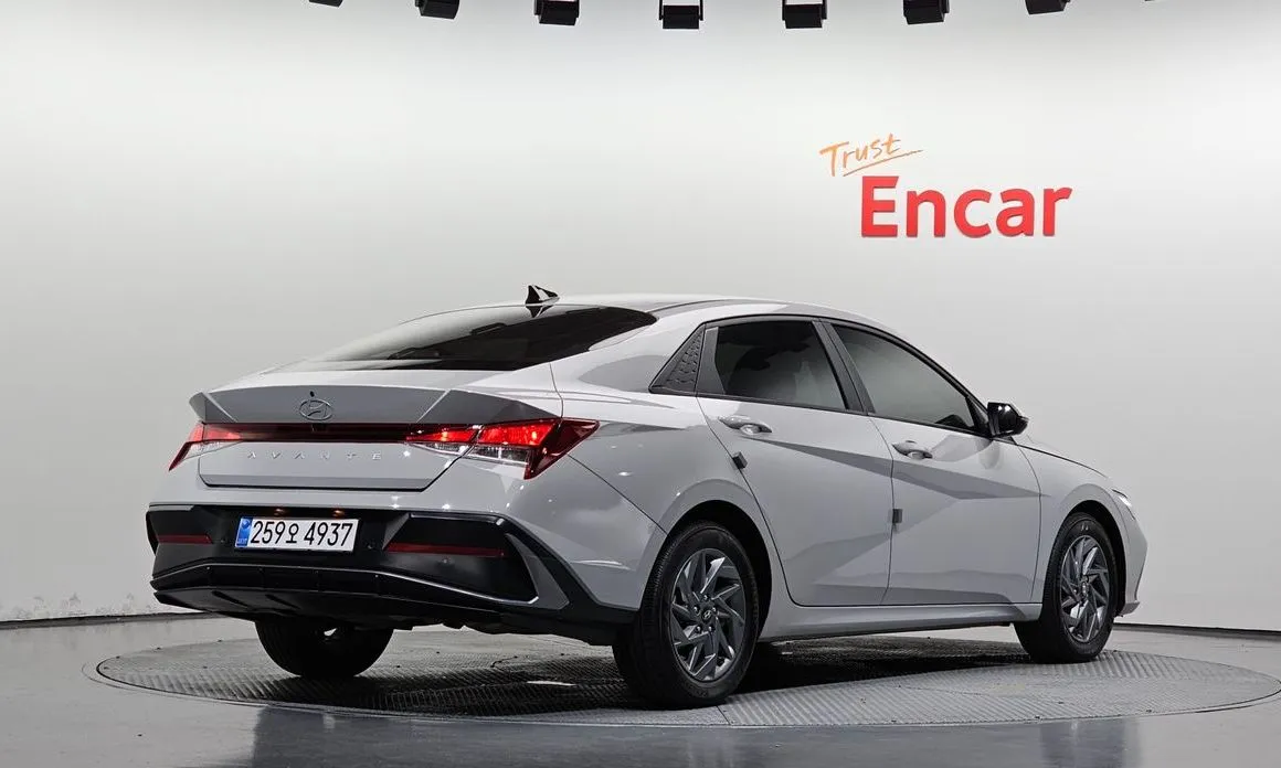 Hyundai AVANTE — фото 4