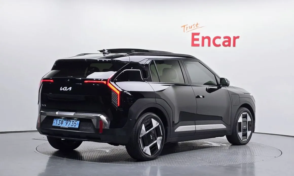 Kia EV3 — фото 8