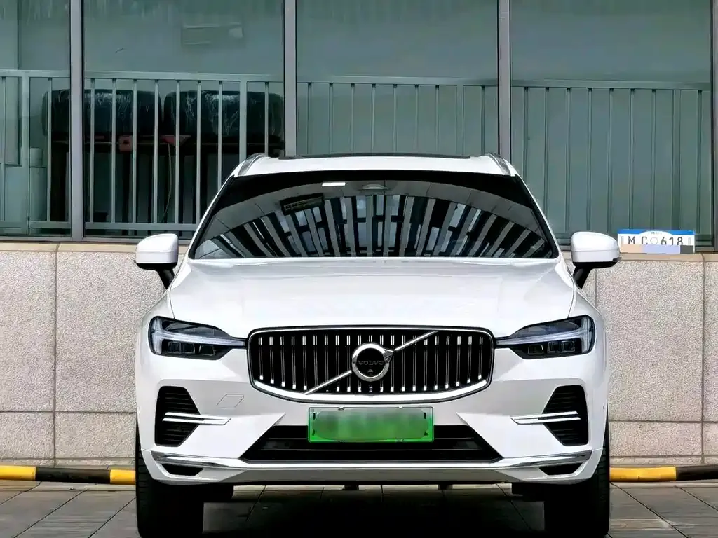 Volvo XC60 PHEV — фото 6