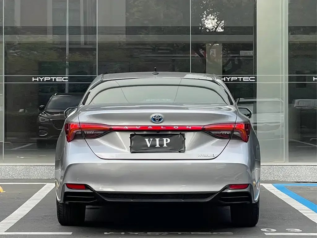 Toyota Avalon — фото 10