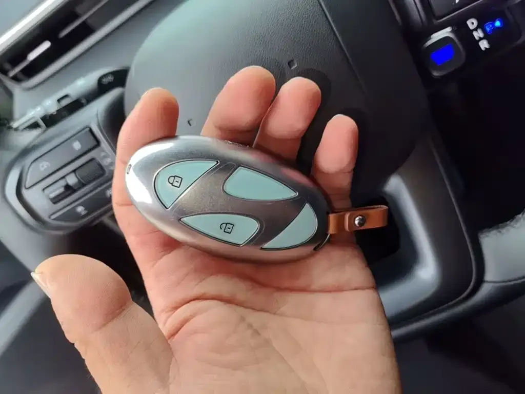 Hyundai EO — фото 3