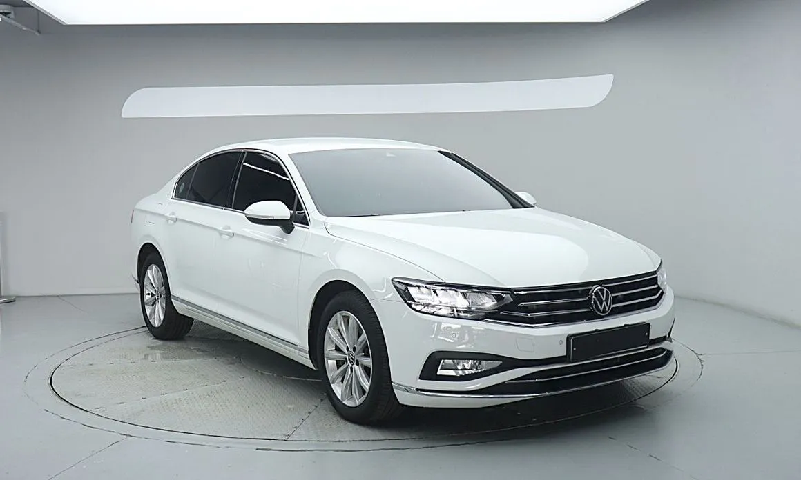 Volkswagen Passat — фото 6