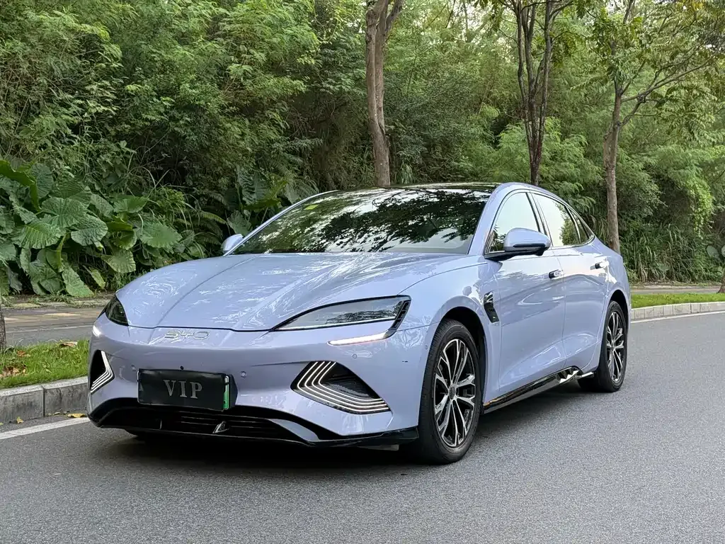 BYD Seal — фото 1