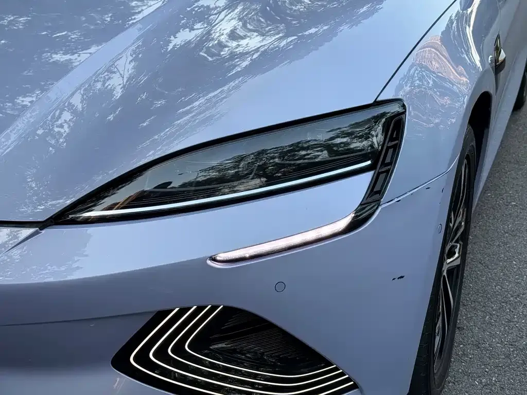 BYD Seal — фото 2