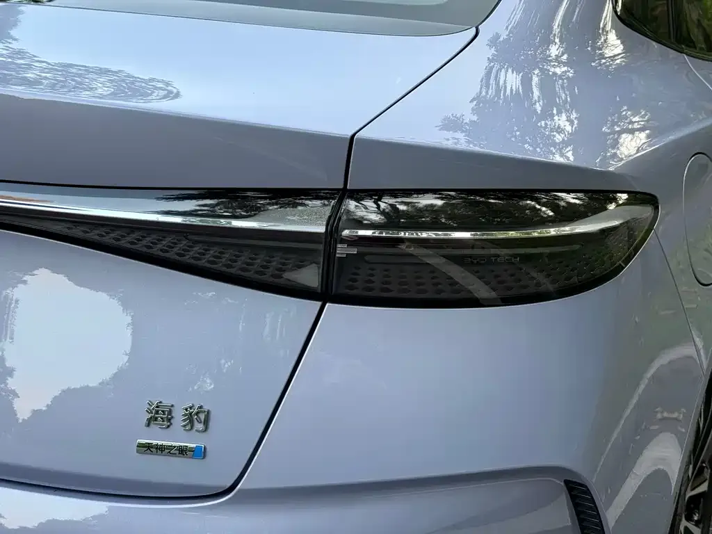 BYD Seal — фото 7