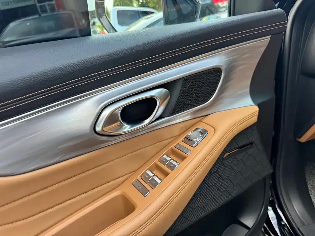 GAC Motor Trumpchi GS8 — фото 6