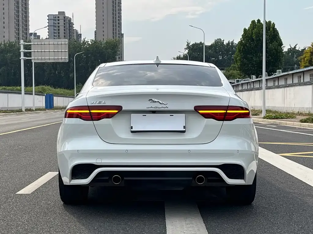 Jaguar XEL — фото 9