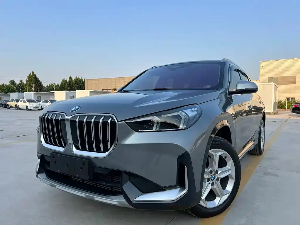 BMW X1 — фото 1