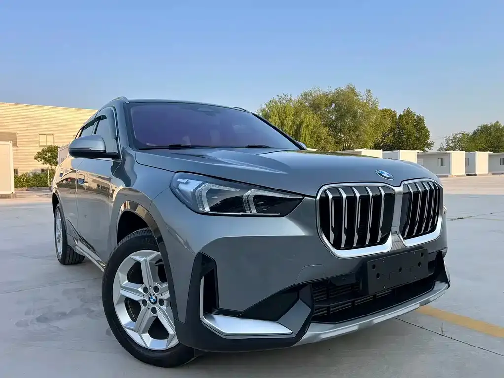 BMW X1 — фото 8